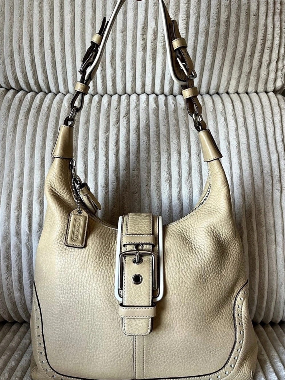 Vintage Coach Soho Pebbled Leather Buckle Hobo Shoulder Bag Cream Ivory 5054🍂💛🍁🤎